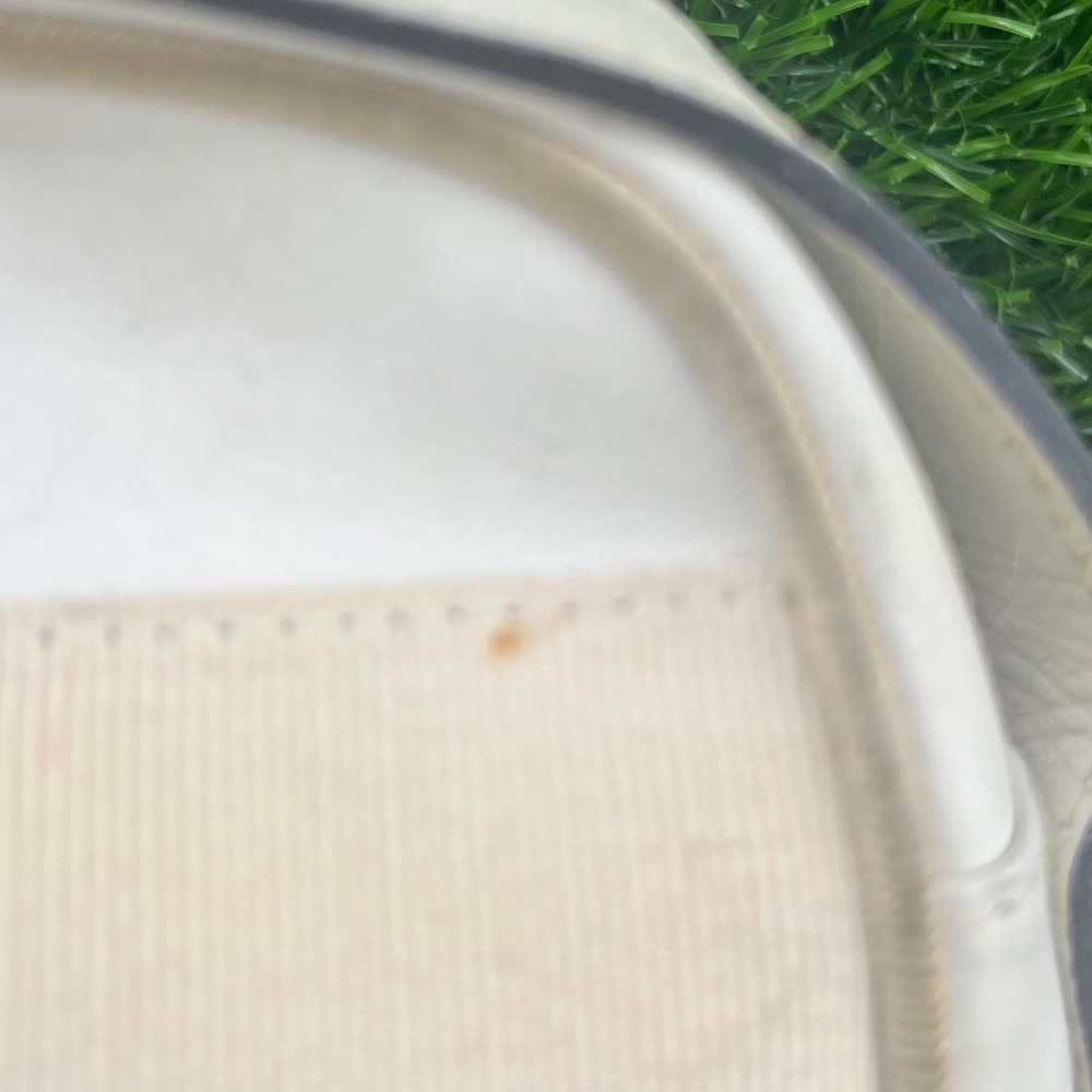 Salvatore Ferragamo Ivory Leather Vara Bow Camera Crossbody Gold Hardware Italy - Picture 14 of 16